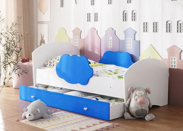 Детская кровать Тучка с ящиком, корпус Белый, фасад Синий в Туле